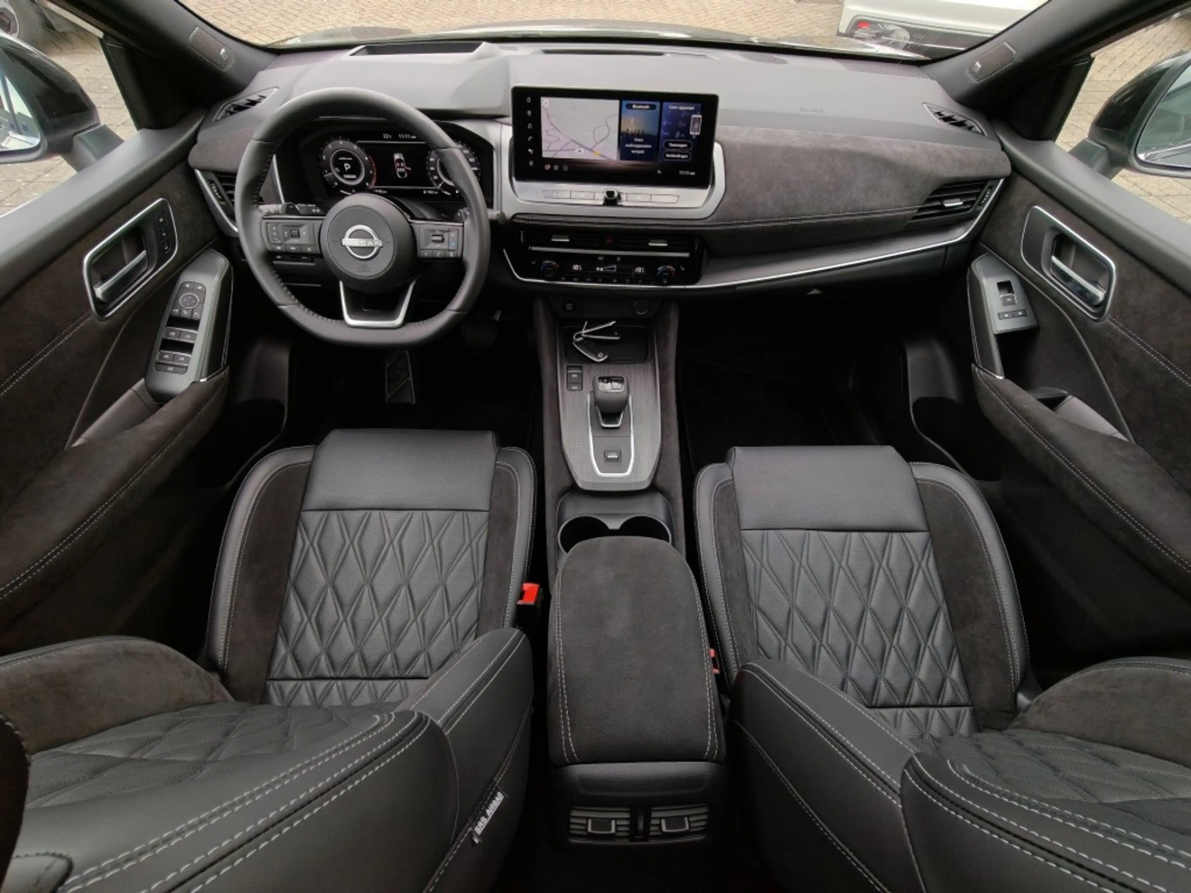 Nissan Qashqai 1.3 MHEV Xtronic Tekna Plus — photo 4