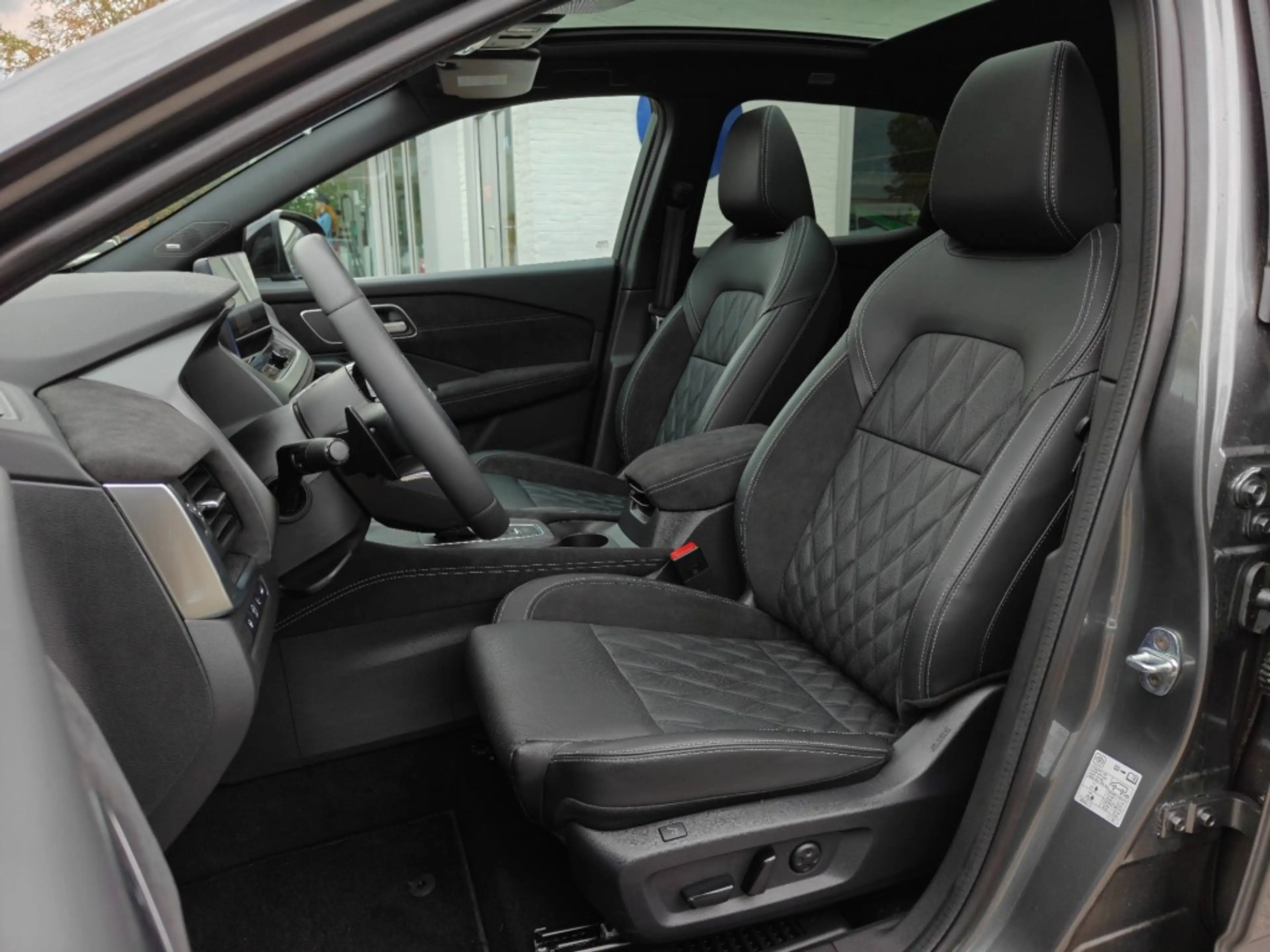Nissan Qashqai 1.3 MHEV Xtronic Tekna Plus — photo 3