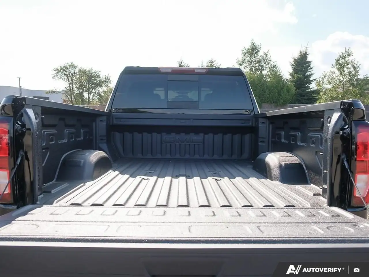 GMC Sierra 2500HD снимка GMC Sierra 2500HD