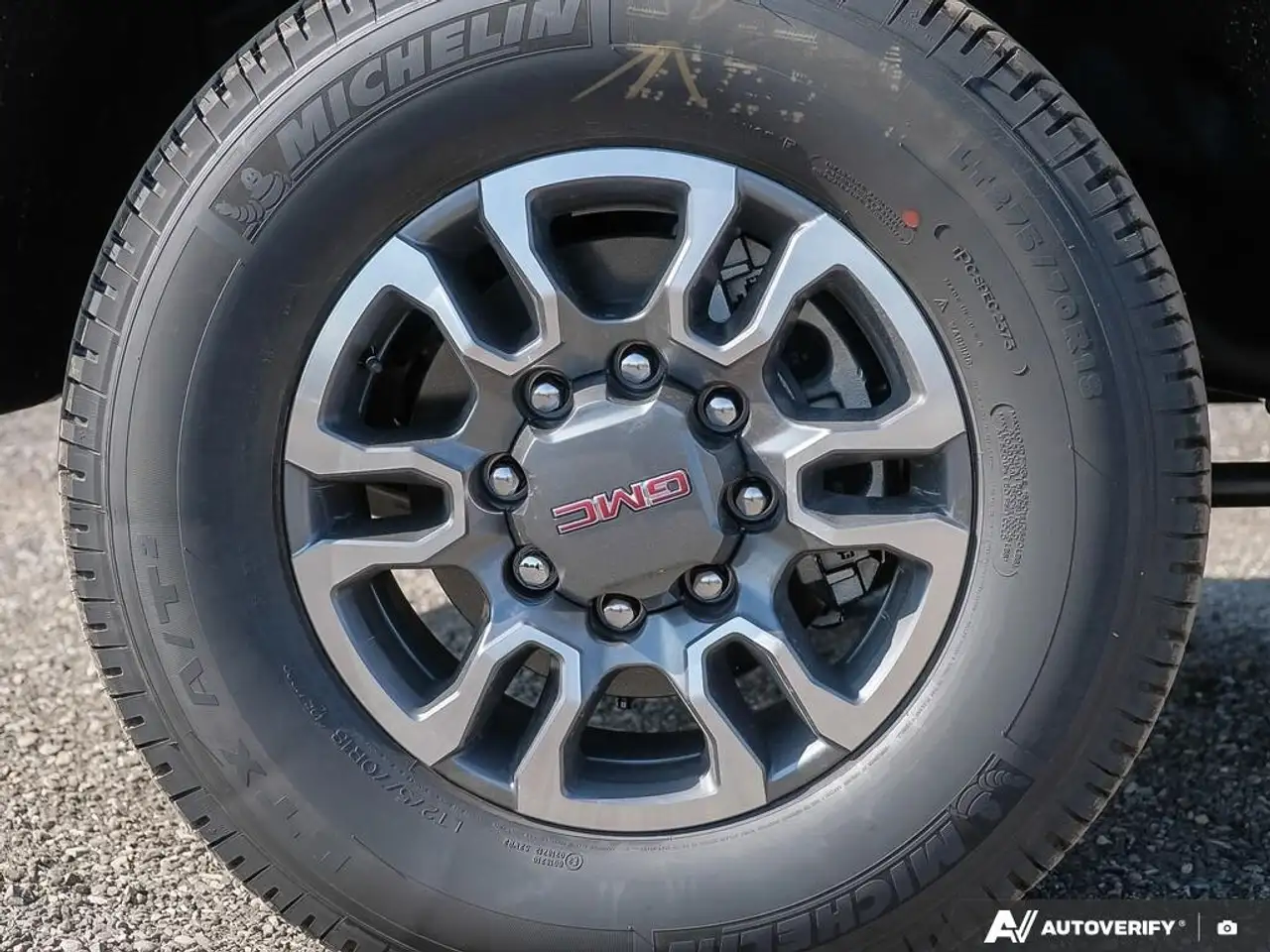 GMC Sierra 2500HD снимка GMC Sierra 2500HD