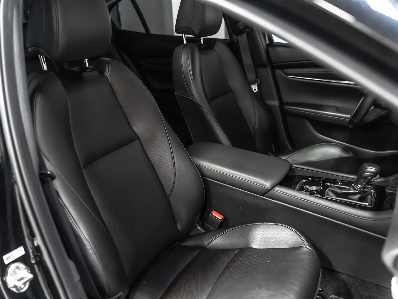 Mazda 3 снимка Mazda 3