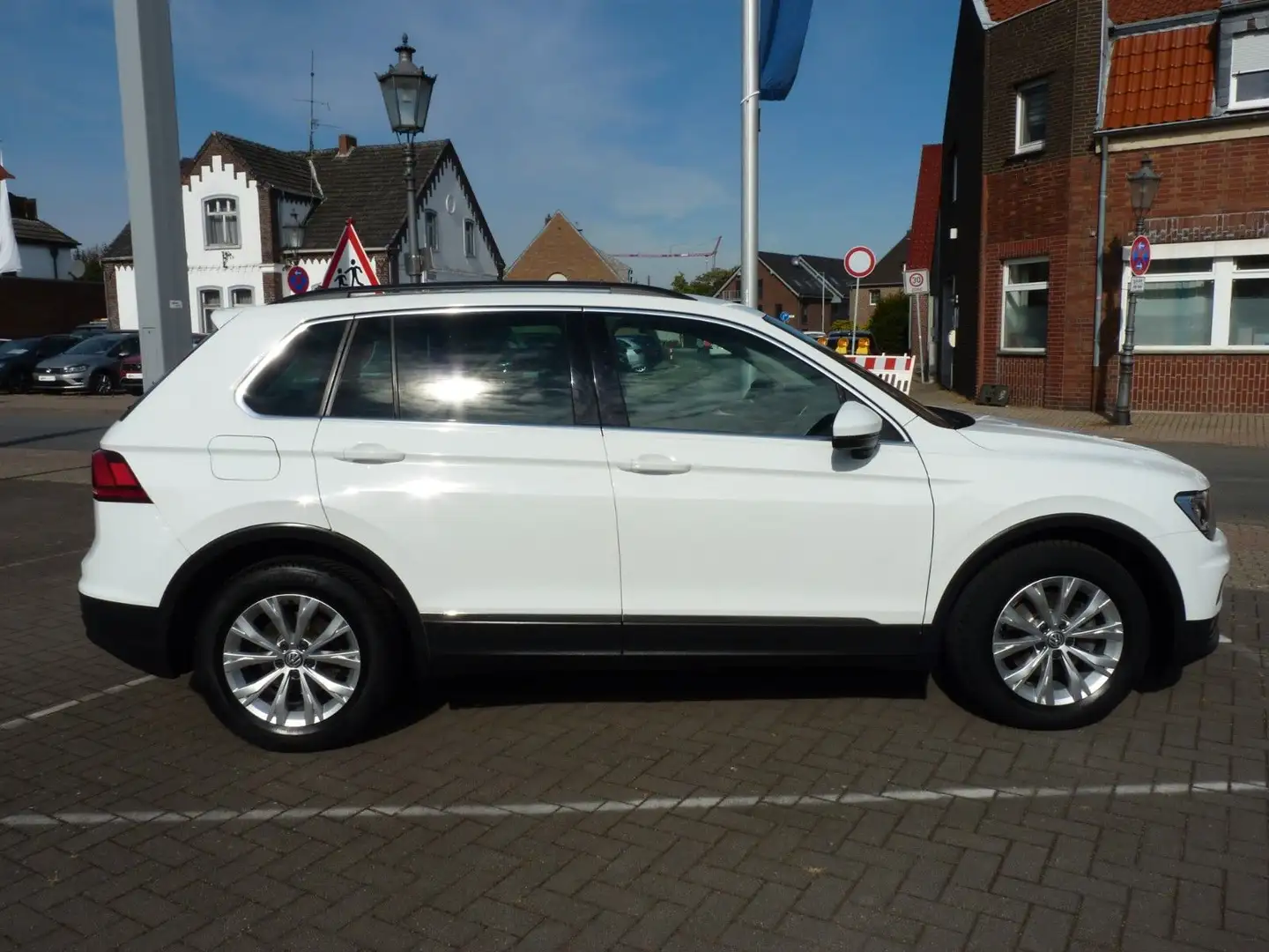 Volkswagen Tiguan Comfortline BMT/Start-Stopp Weiß - 2