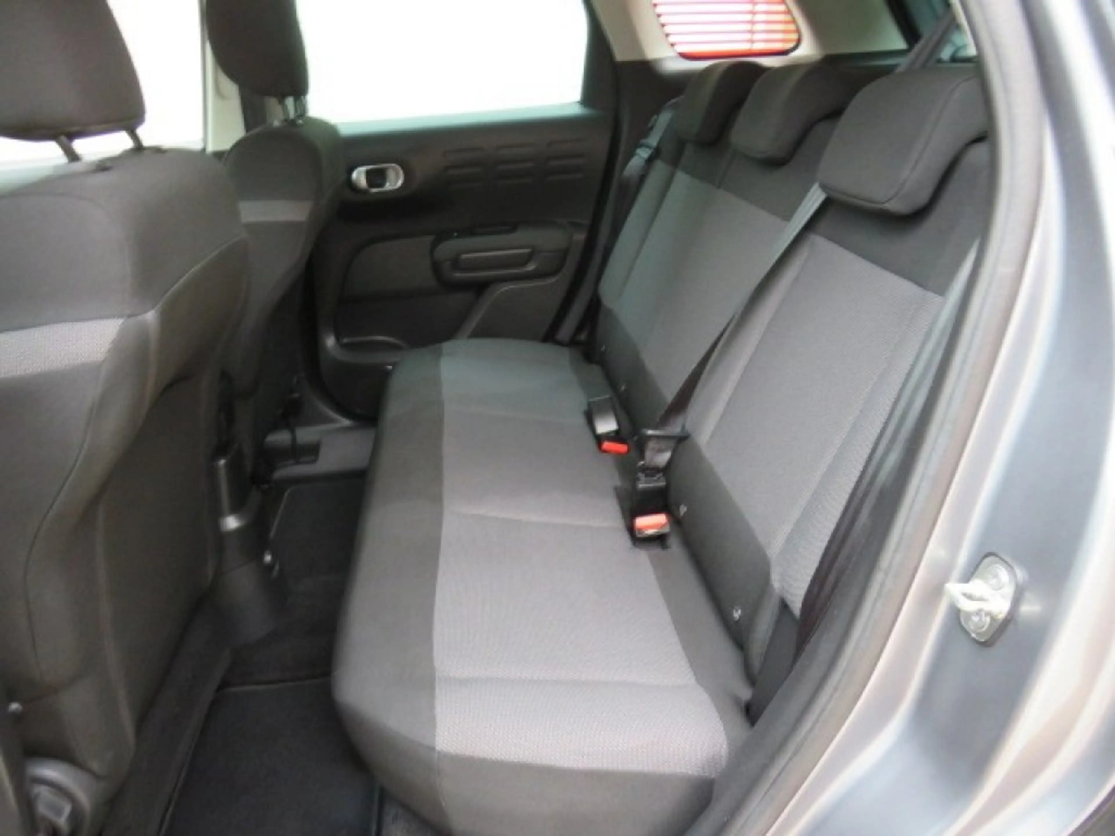 Citroen C3 Aircross 1.2 PT S&S FEEL — photo 19