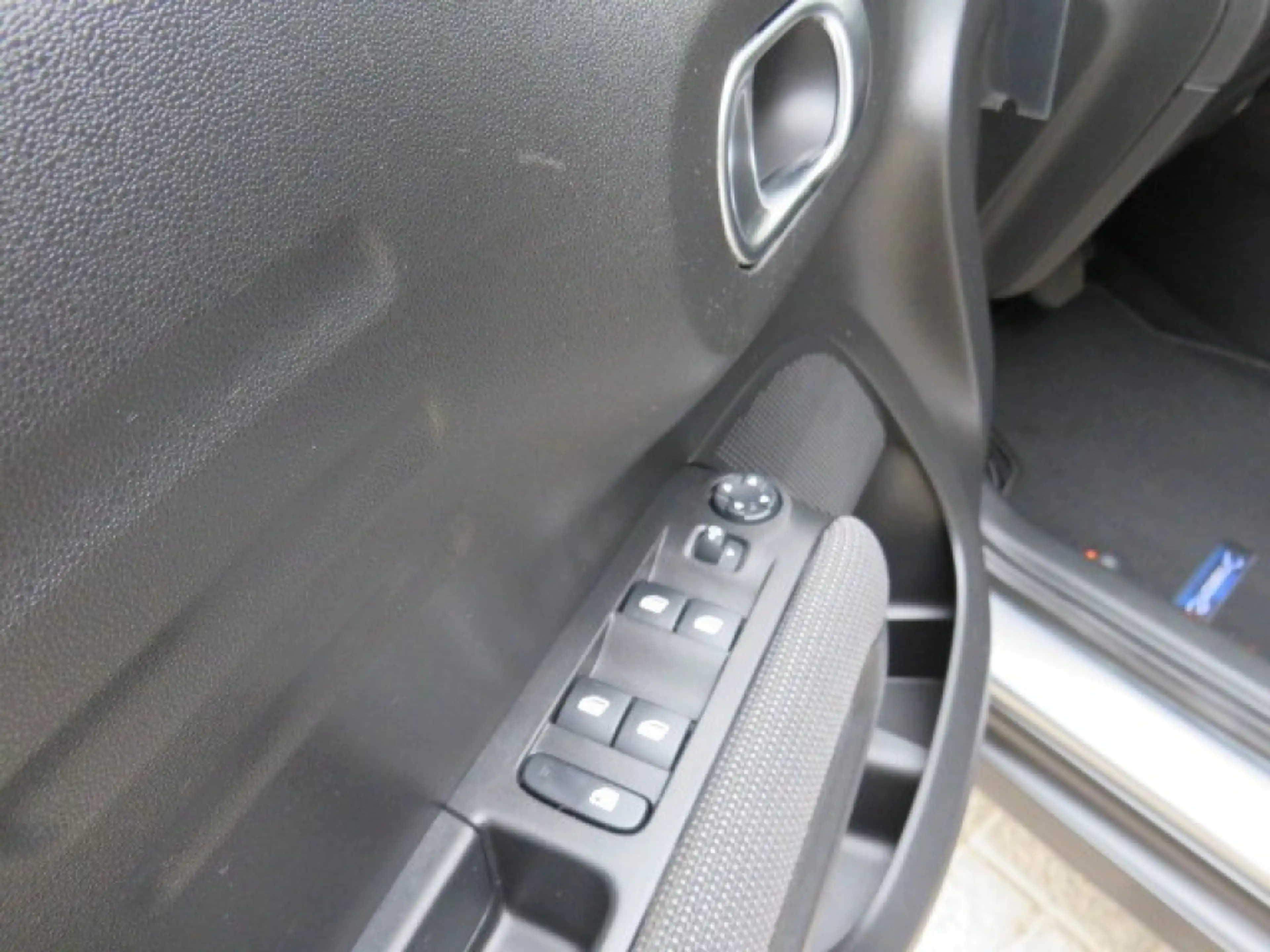 Citroen C3 Aircross 1.2 PT S&S FEEL — photo 12