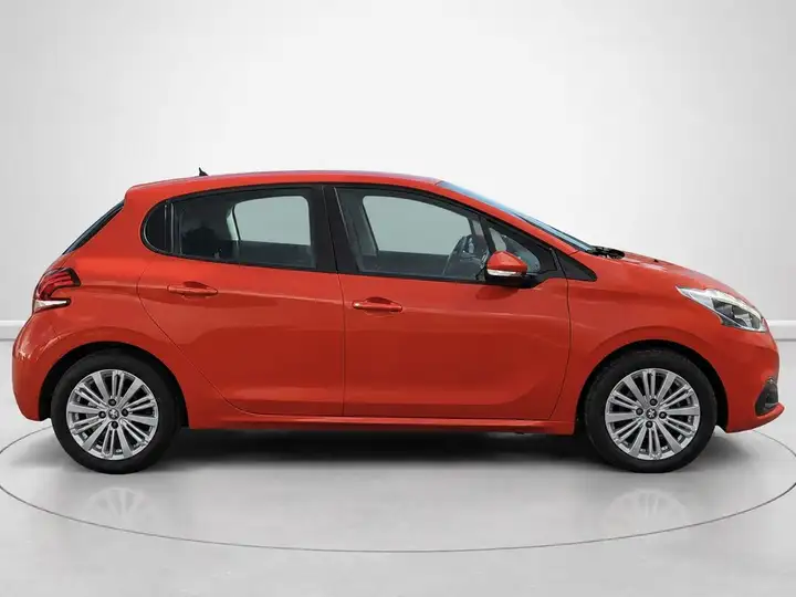 Peugeot 208 2015, foto 2