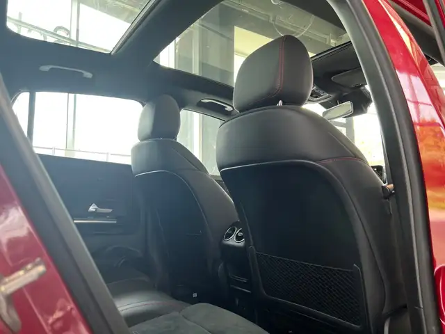 Mercedes-Benz GLA view 14