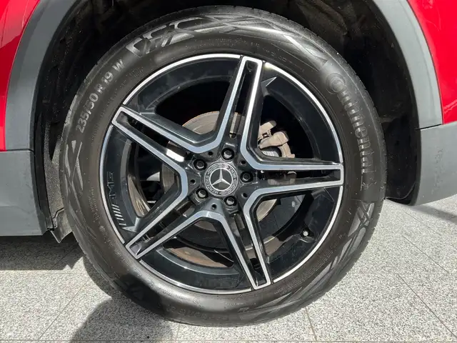 Mercedes-Benz GLA view 7