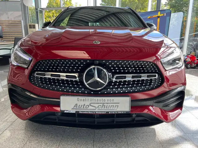 Mercedes-Benz GLA view 2
