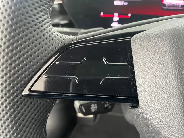 Audi A6 view 14