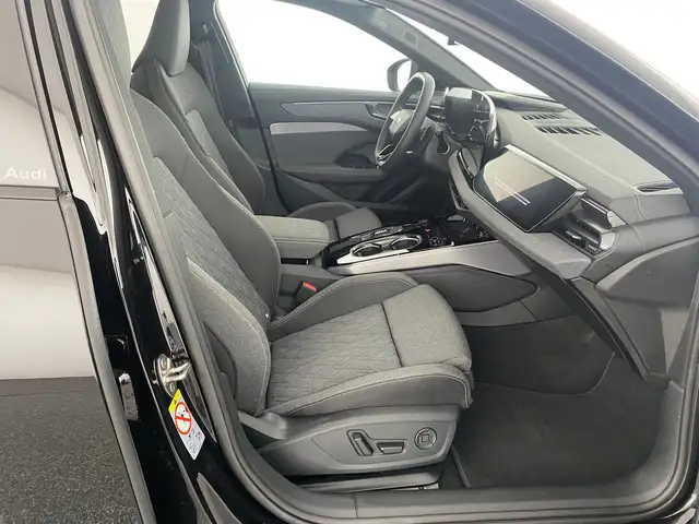 Audi A6 view 10