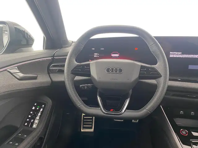 Audi A6 view 12