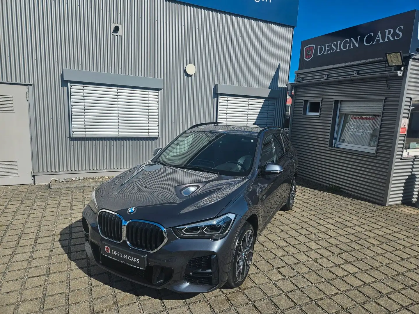 BMW X1 xDrive 20 i M Sport HuP LED 1Hd MwsT Gris - 1