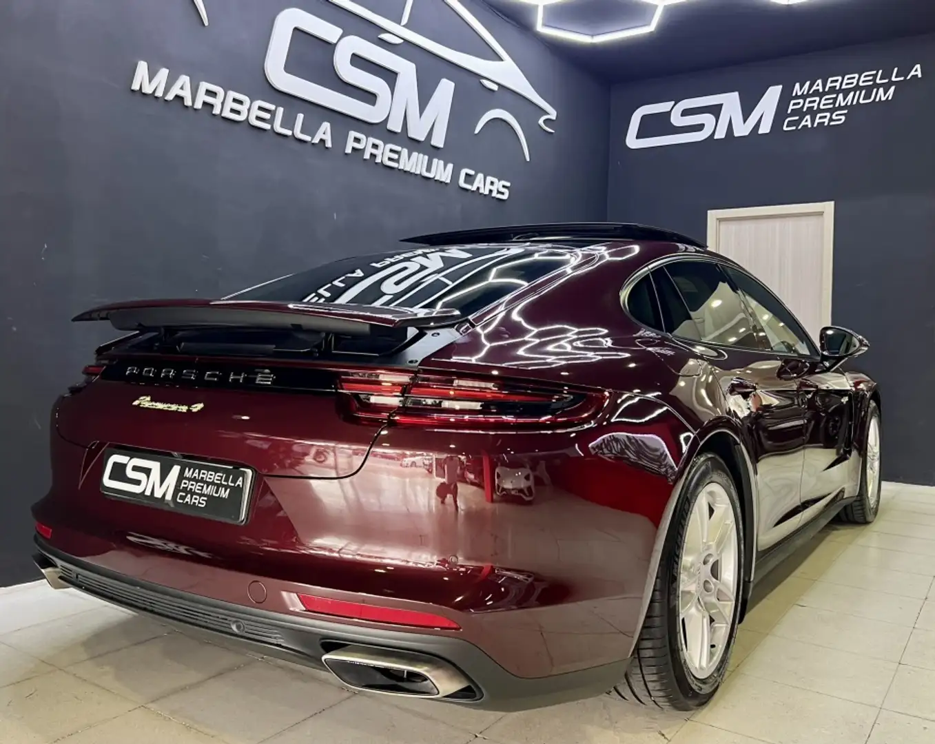 Porsche Panamera 4 e-Hybrid Burdeos - 2