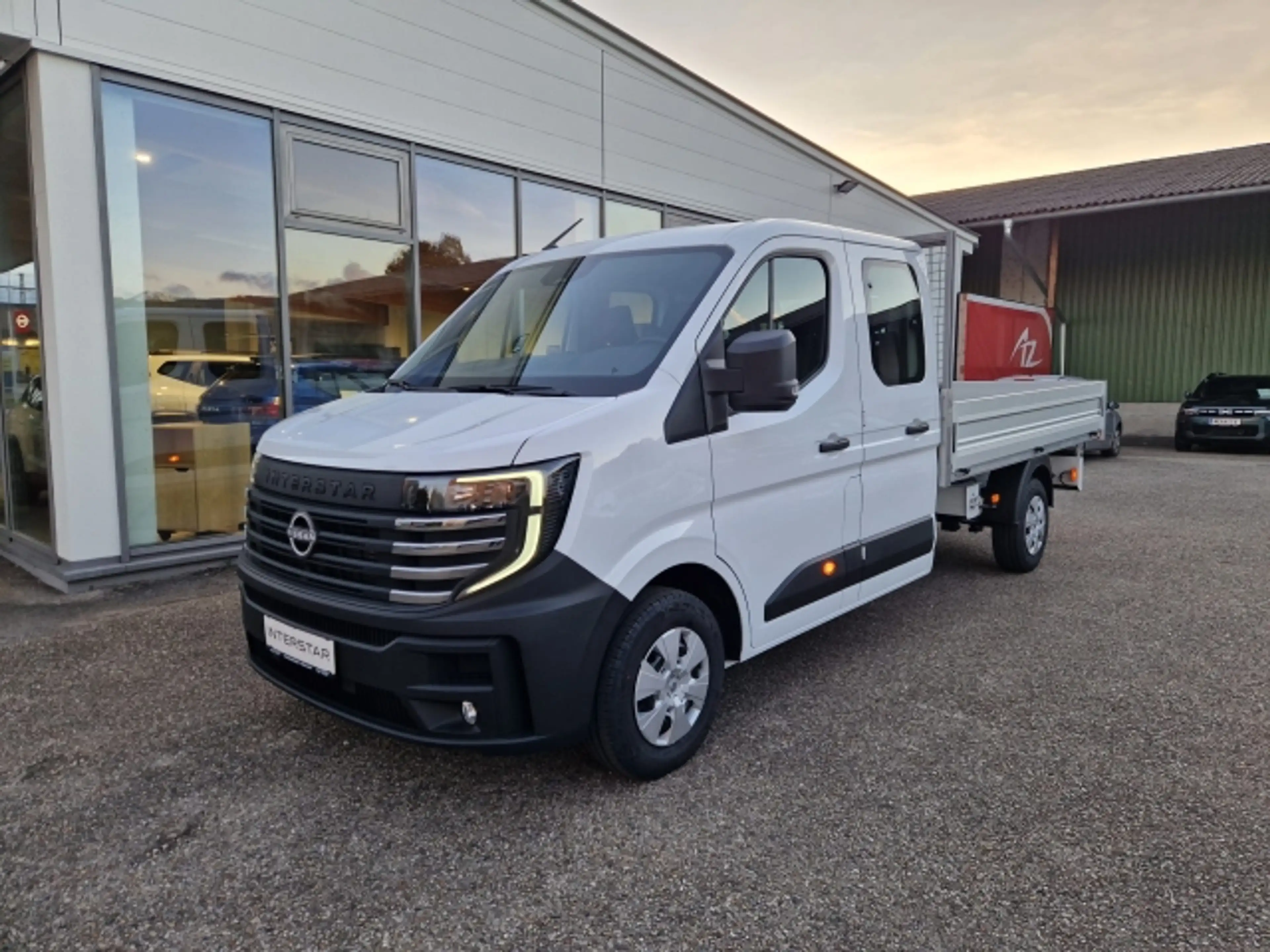 Nissan Interstar Pritsche DOKA N-Connecta NETTO 33.325.- 150PS Die