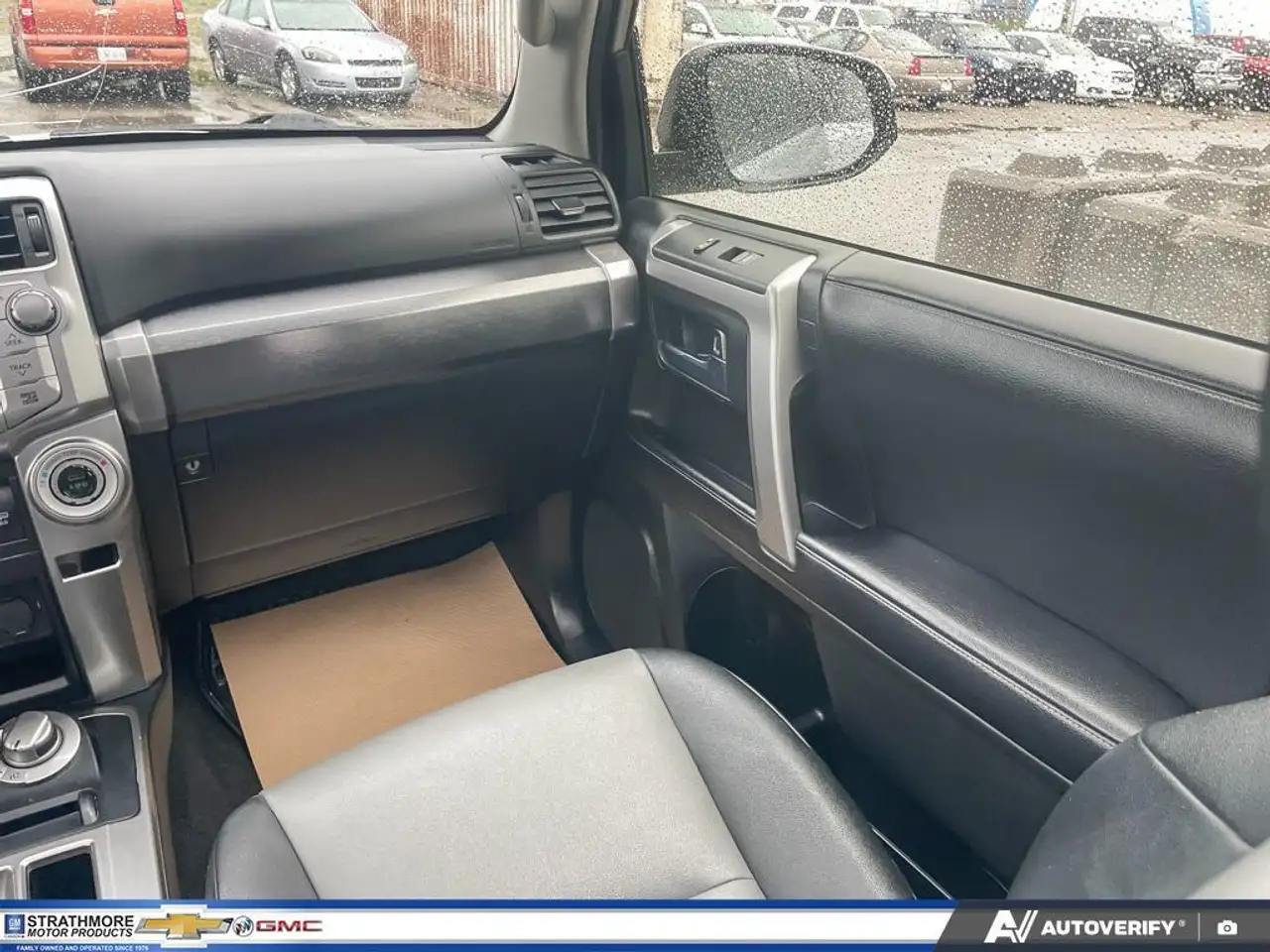 Toyota 4-Runner снимка Toyota 4-Runner