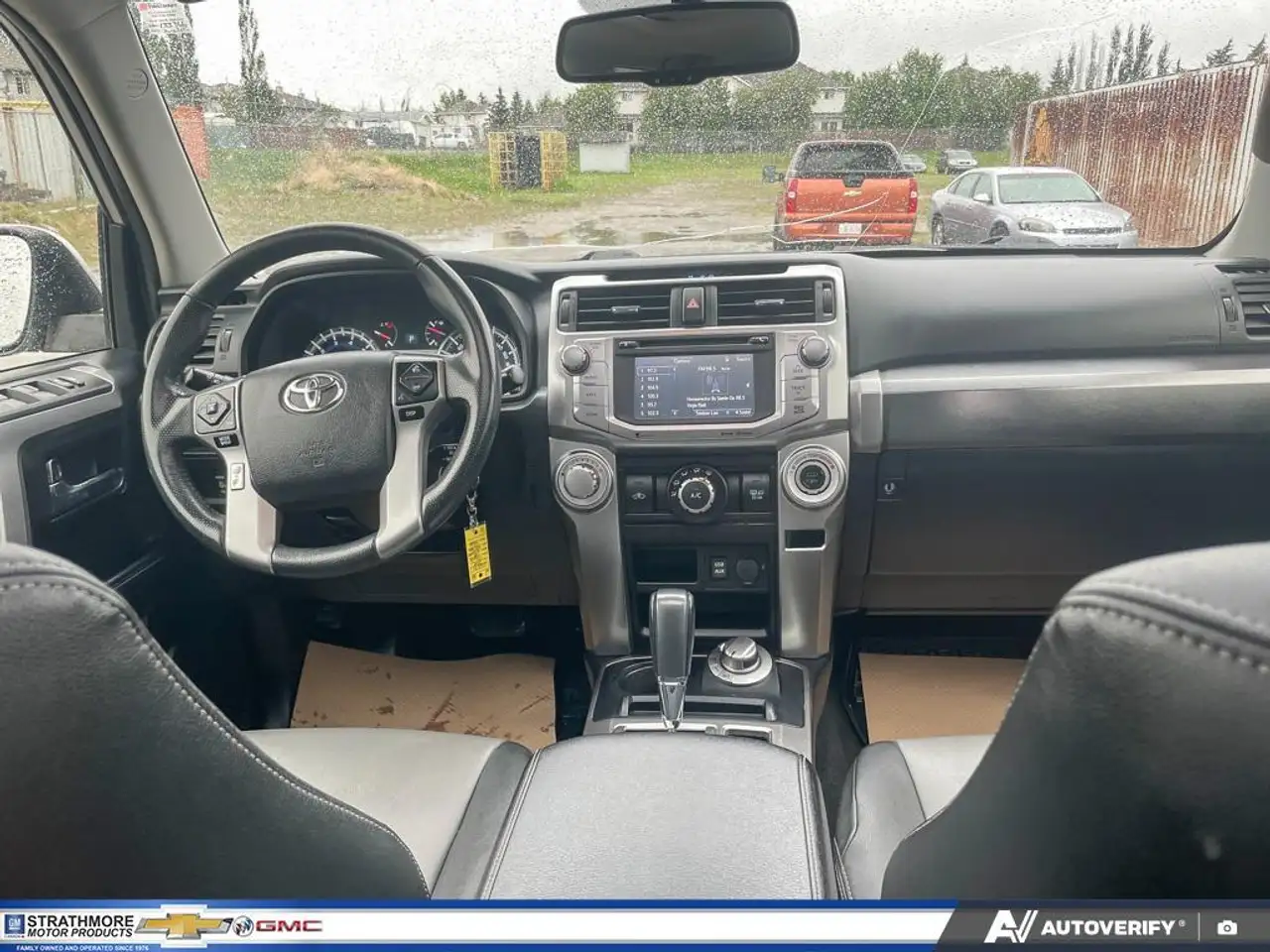 Toyota 4-Runner снимка Toyota 4-Runner