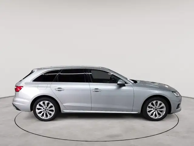 Audi A4 view 3