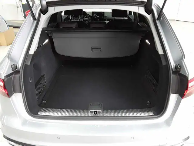 Audi A4 view 15
