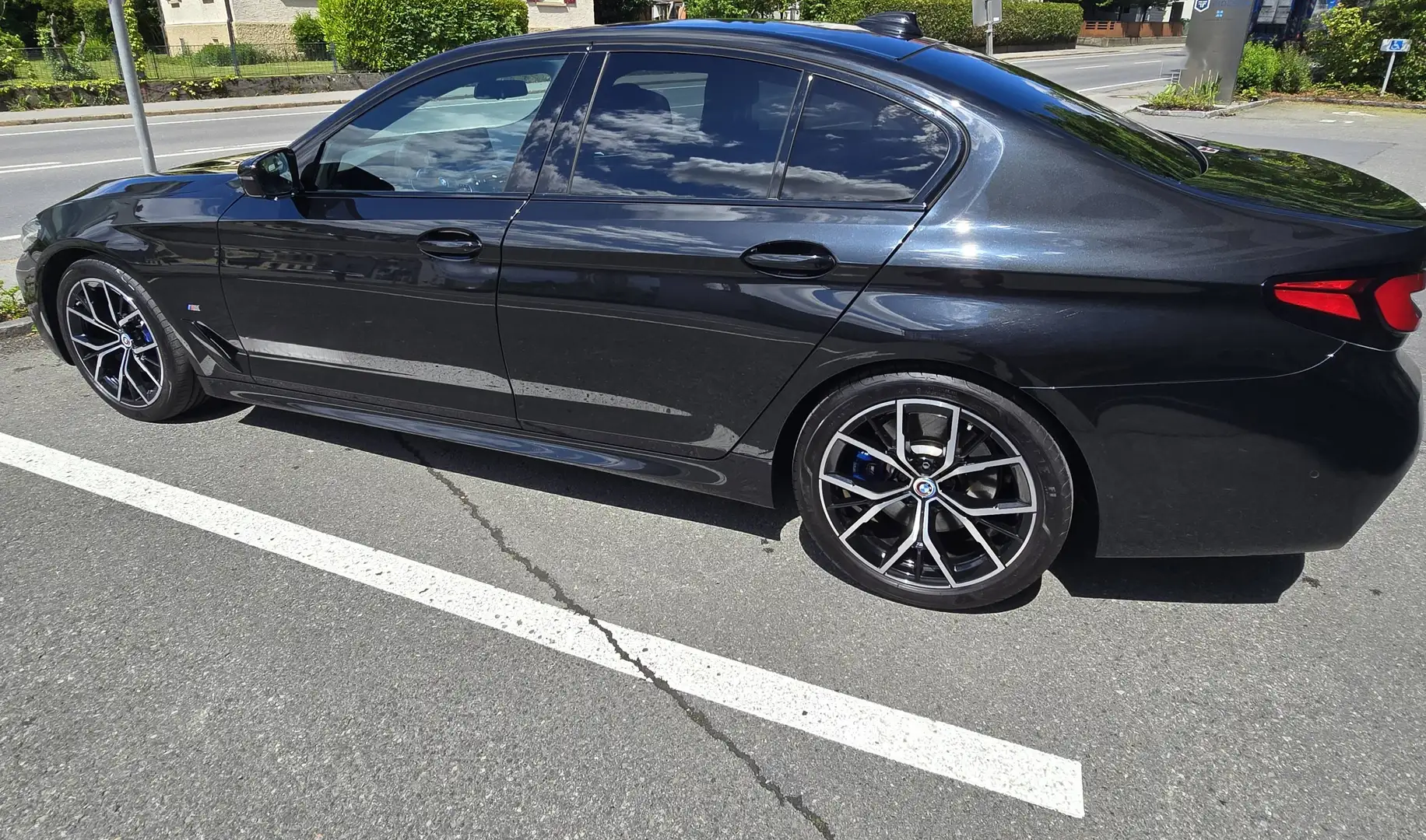 BMW 520 BMW 520d xDrive M-Paket | BMW-Service | Firmenwagen | Top Ausstattung - 2