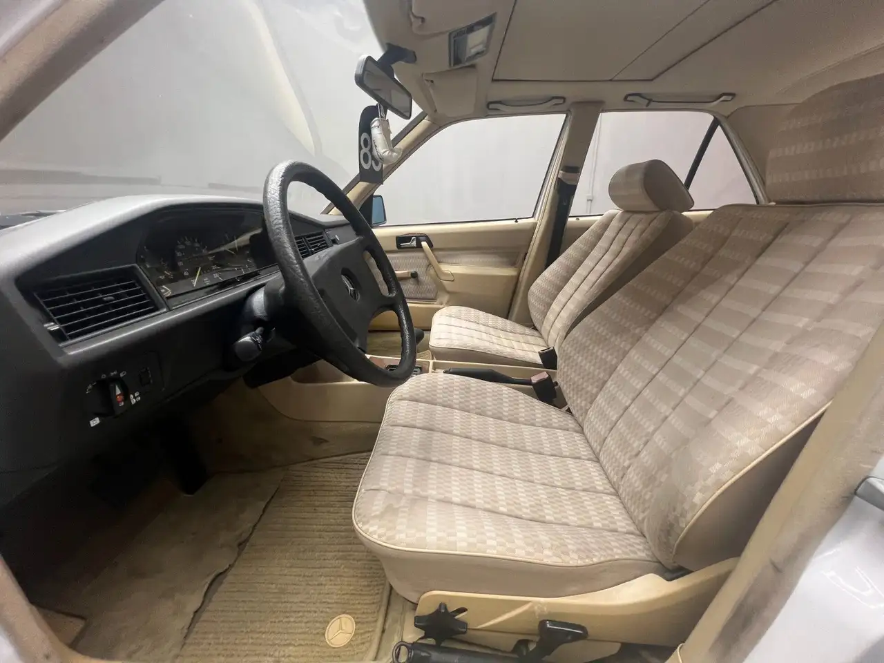 Mercedes-Benz 190 E*Oldtimer H-Zulassung*Automatik*Schiebedach*, foto 8