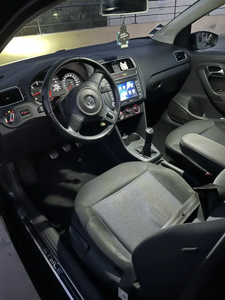 Volkswagen Polo Citadine 3 portes — photo 2