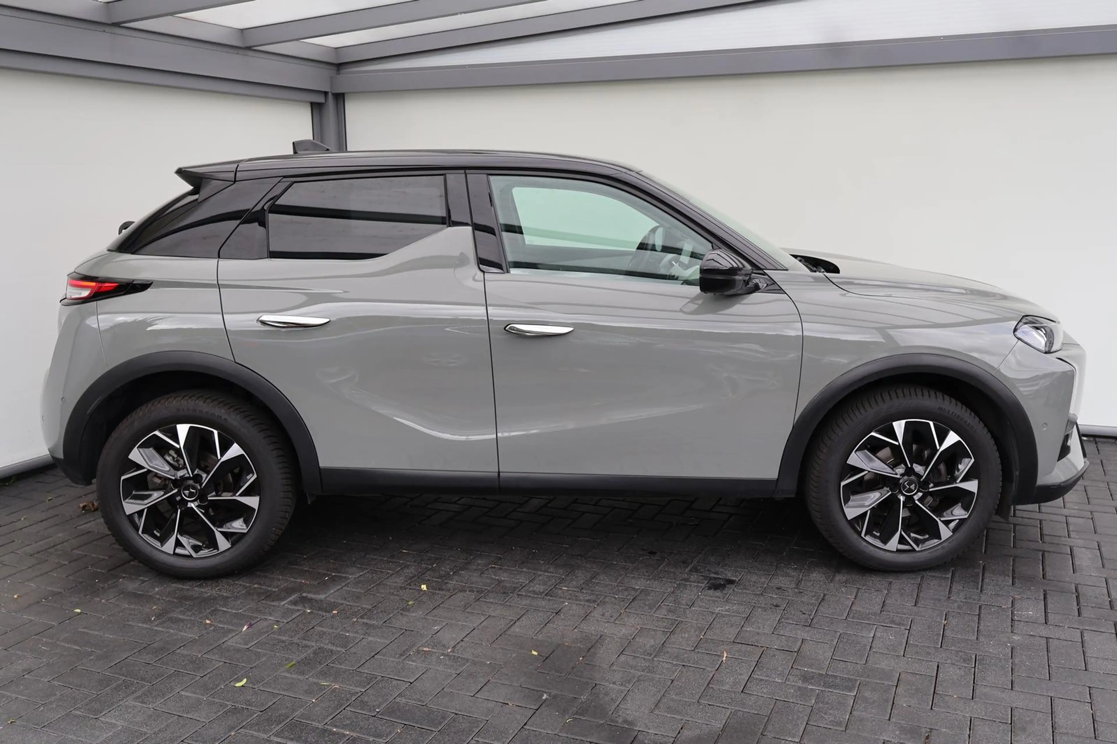 DS Automobiles DS 3 Rivoli 1.2 Autom. RFK LED HuD Leder Navi — photo 9