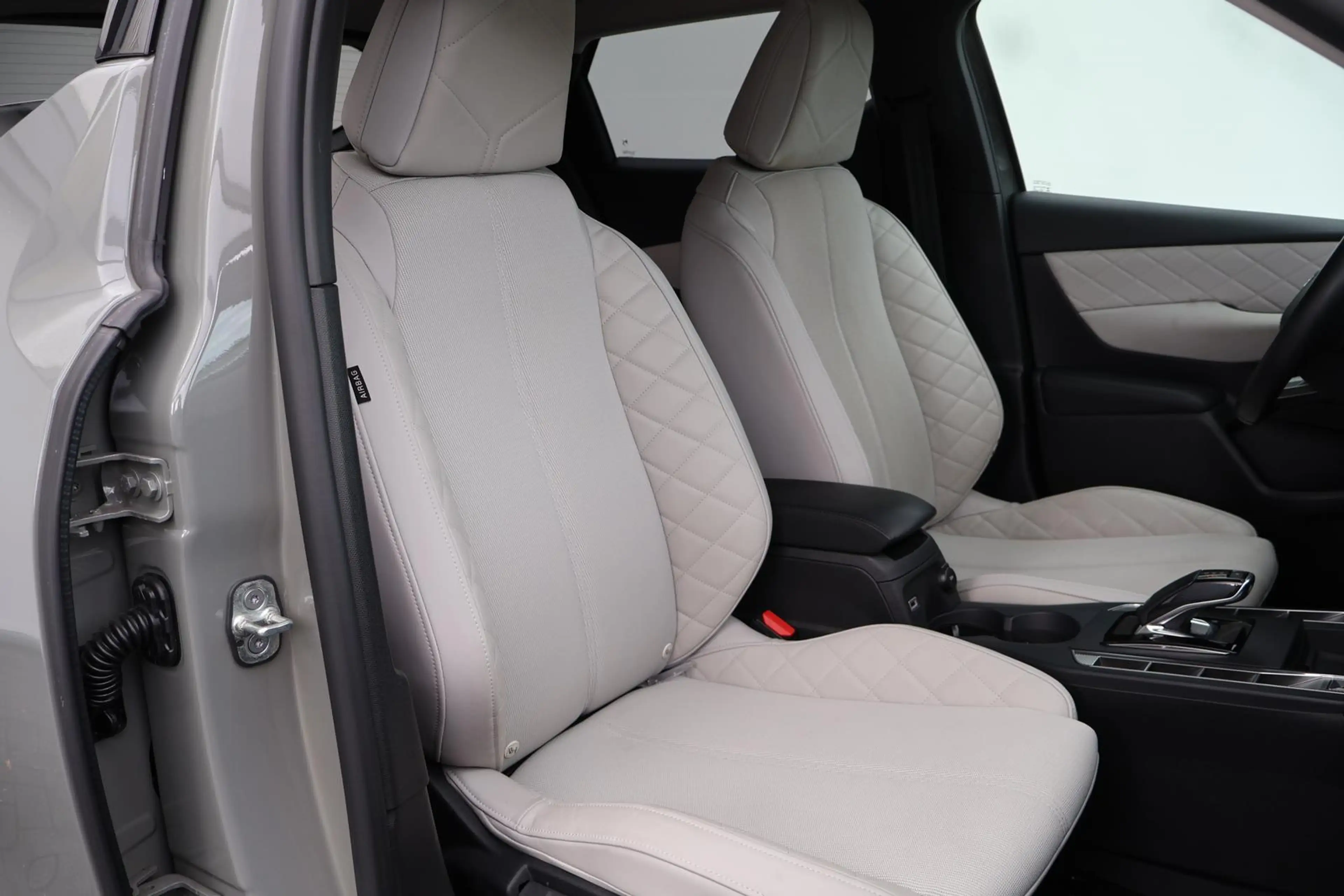 DS Automobiles DS 3 Rivoli 1.2 Autom. RFK LED HuD Leder Navi — photo 13