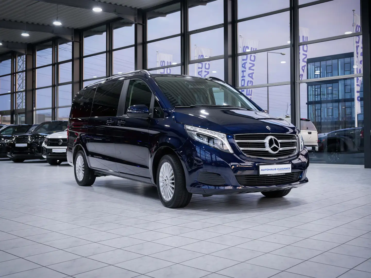 Mercedes-Benz V 250 d EDITION 4Matic Lang*SPORT-PAKET*LED*NAVI Blau - 2