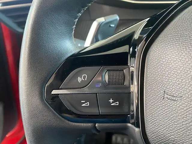 Peugeot 2008 view 13