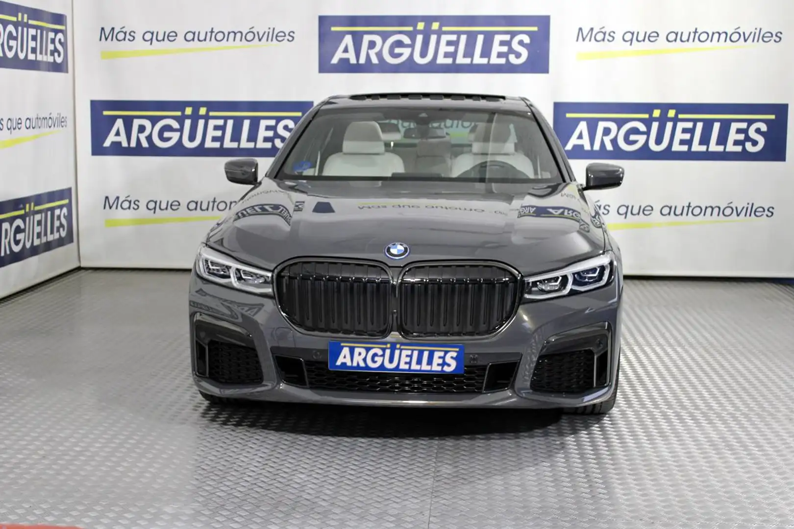 BMW 745 e Híbrido 394cv Grijs - 2