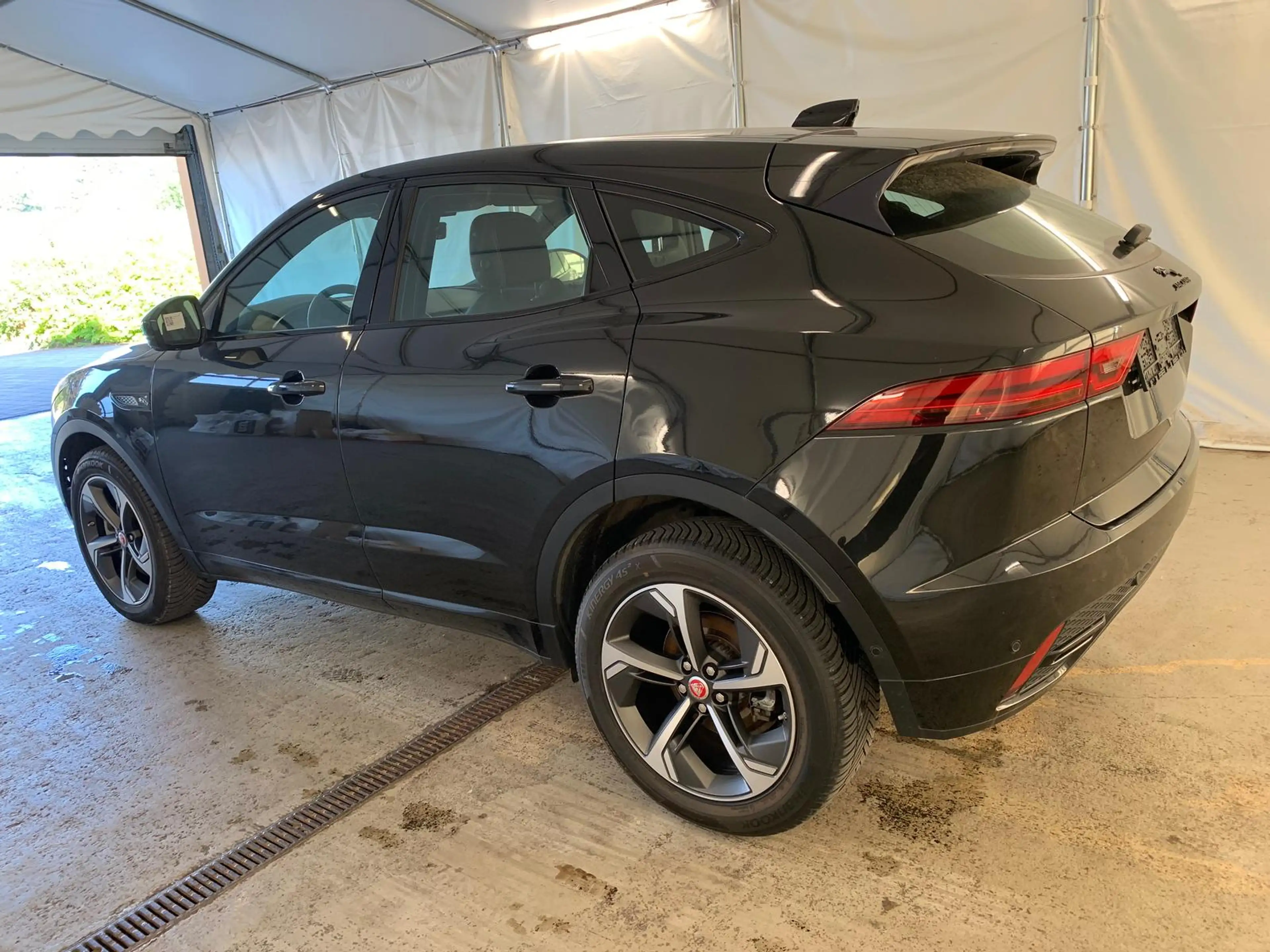 Jaguar E-Pace R-Dynamic SE AWD|BlackPack|ACC|360°|HUD — photo 8