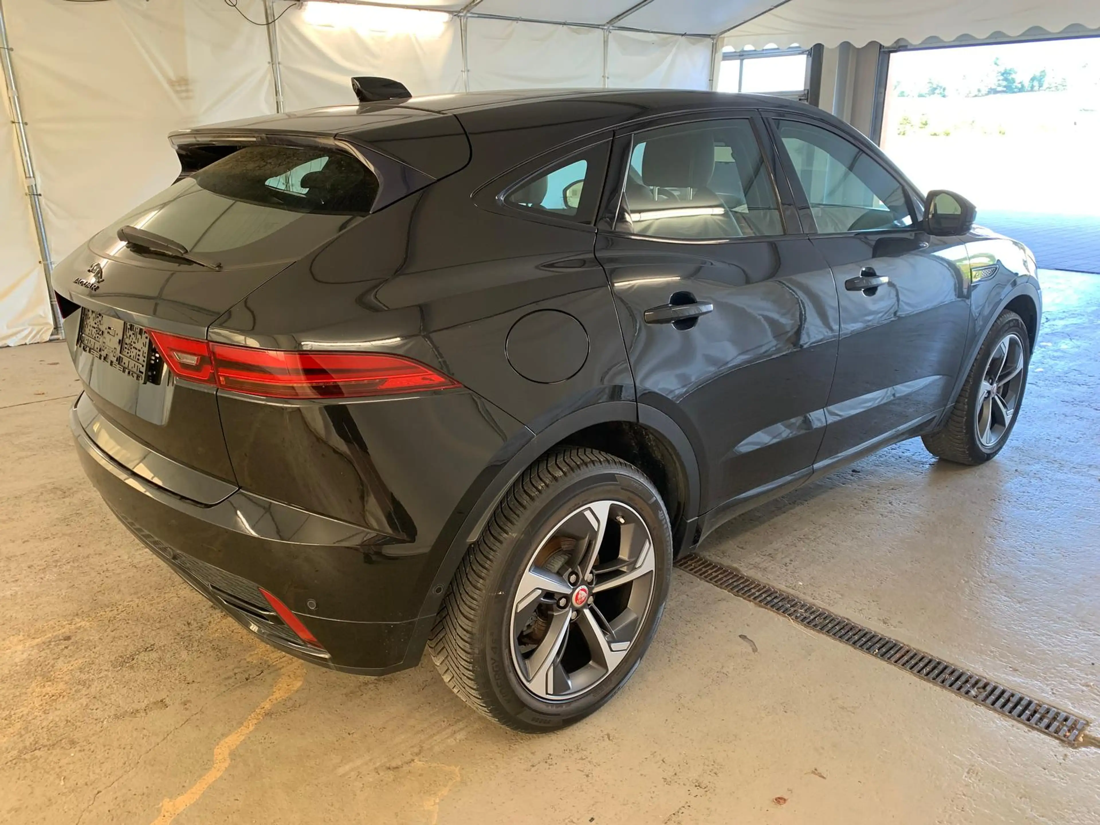 Jaguar E-Pace R-Dynamic SE AWD|BlackPack|ACC|360°|HUD — photo 5