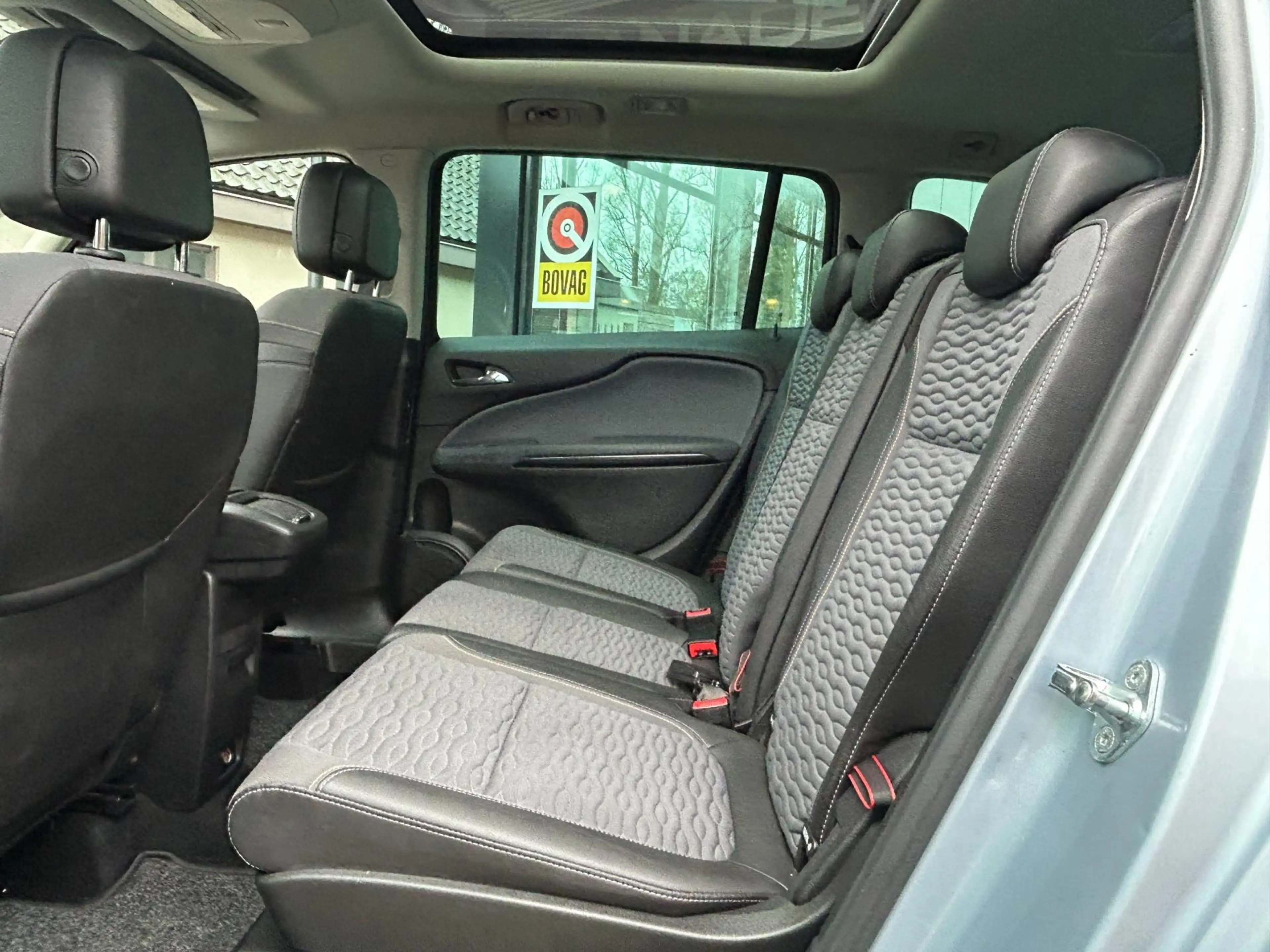 Opel Zafira Tourer 1.4 Design 7P. Panorama Navi Camera Trekhaak Deale — photo 21