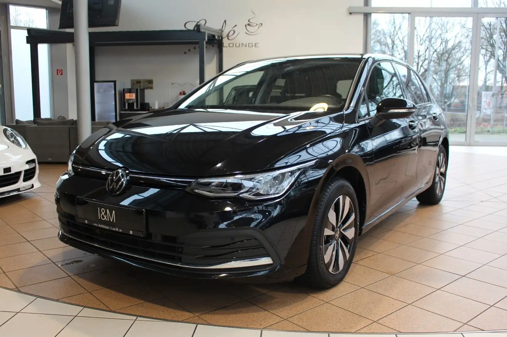 Volkswagen Golf VIII IQ-Drive Lim. Move+Kamera+CarPlay+PDC+ Schwarz - 1