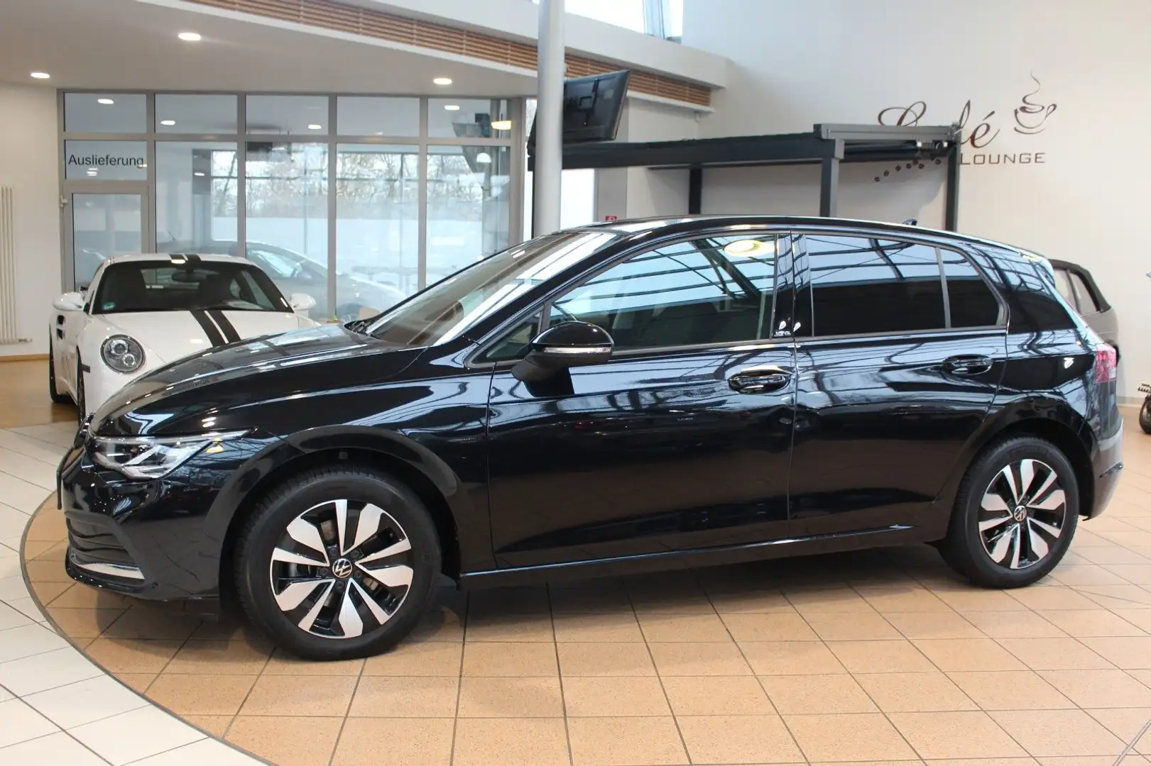 Volkswagen Golf VIII IQ-Drive Lim. Move+Kamera+CarPlay+PDC+ Schwarz - 2