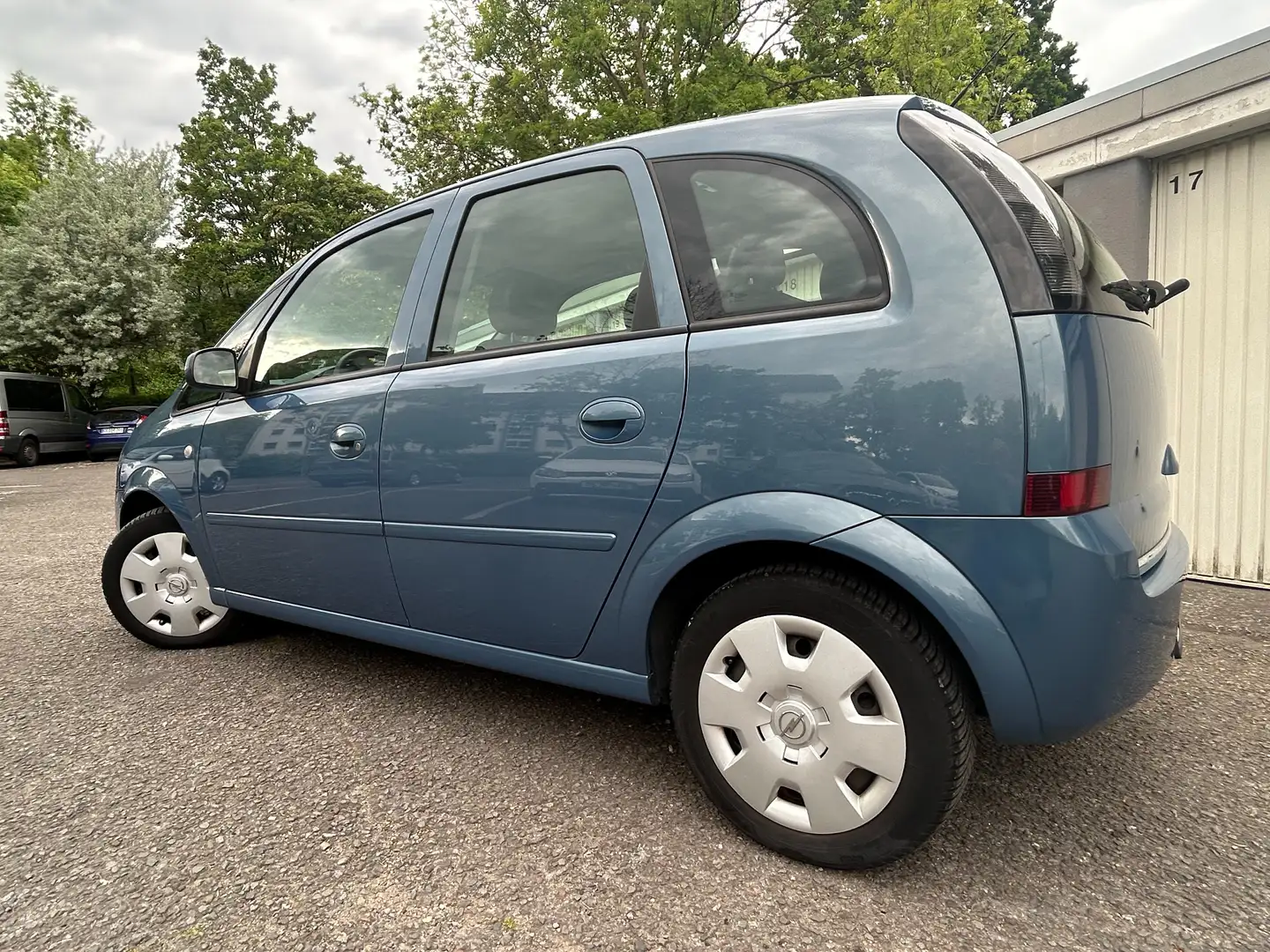 Opel Meriva 1.4 NAVI,SHZ, Klima, Tempo, Navi, AHK, Checkheft Gris - 2