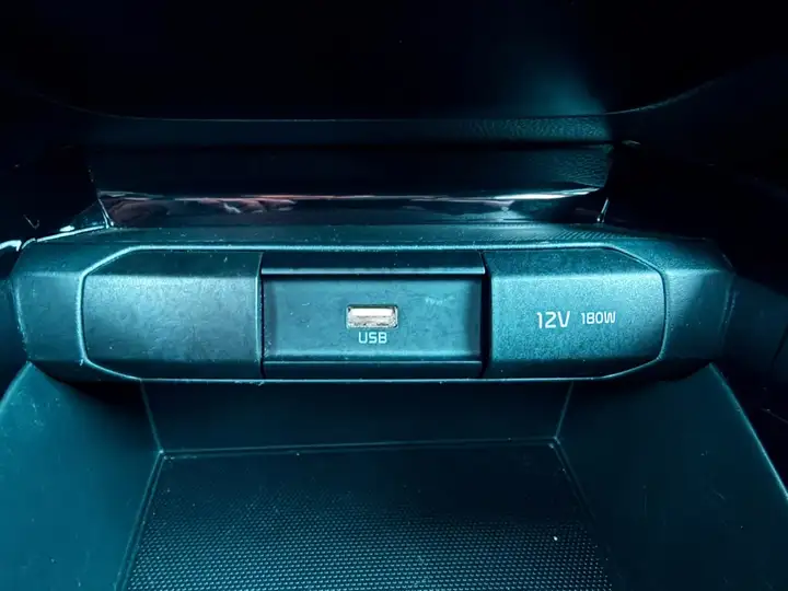 Kia Stonic 2024, foto 22
