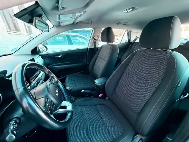 Kia Stonic 2024, foto 12