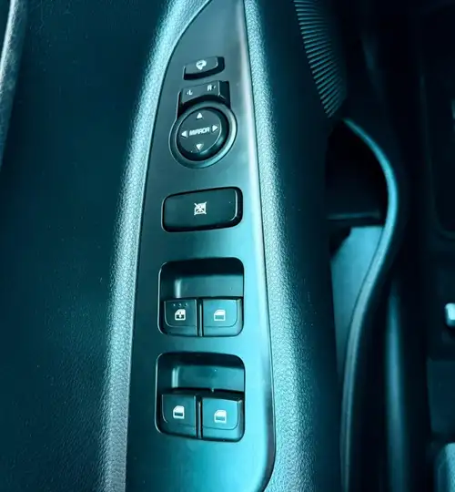 Kia Stonic 2024, foto 18