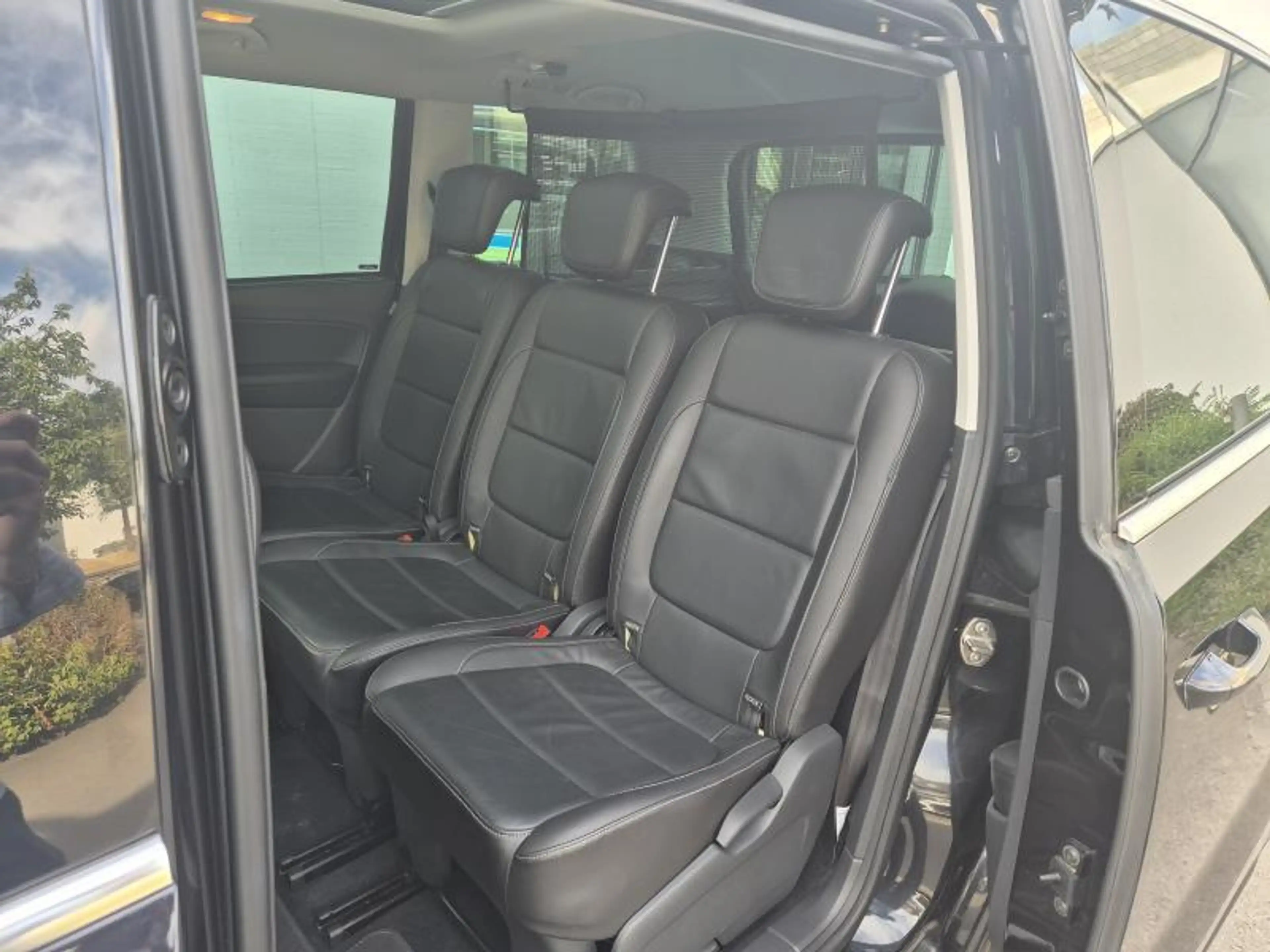 Volkswagen Sharan Highline — photo 7