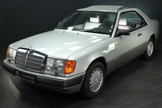 Mercedes-Benz 230 CE Coupé