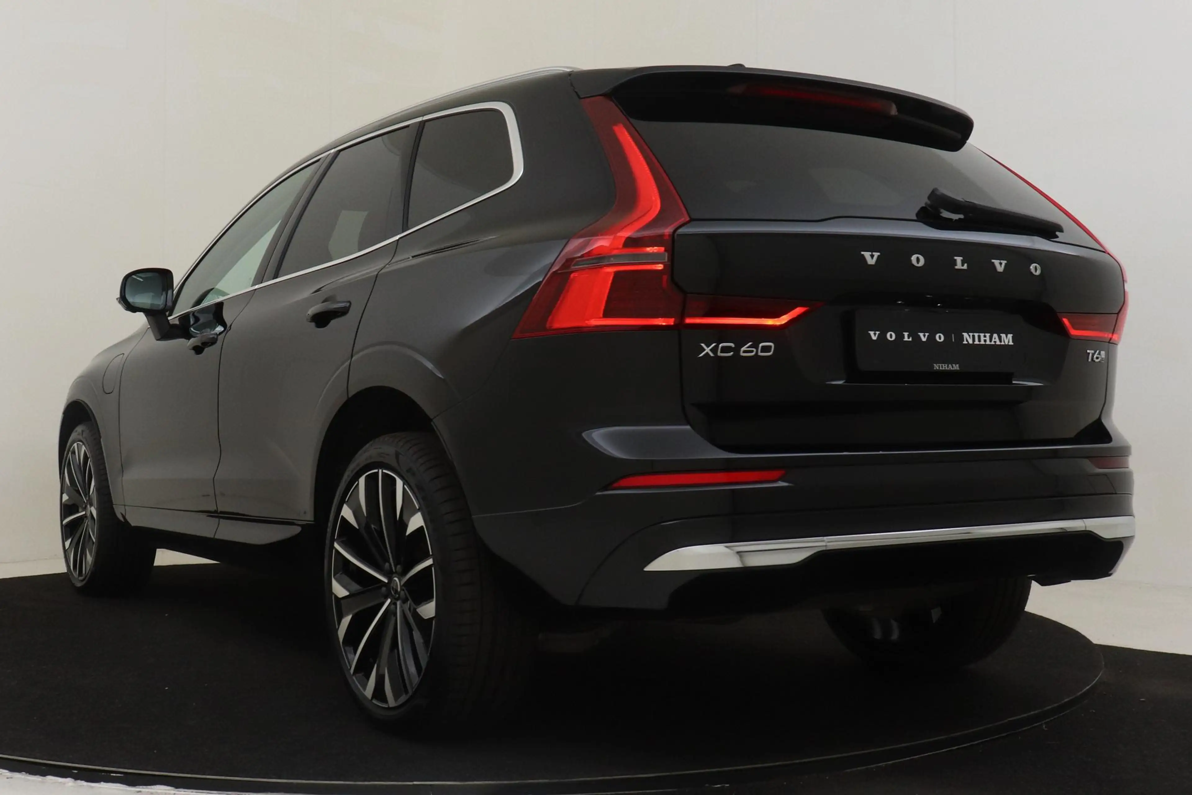Volvo XC60 II T6 PLUG-IN HYBRID AWD ULTRA BRIGHT *FULL OPTION — photo 5