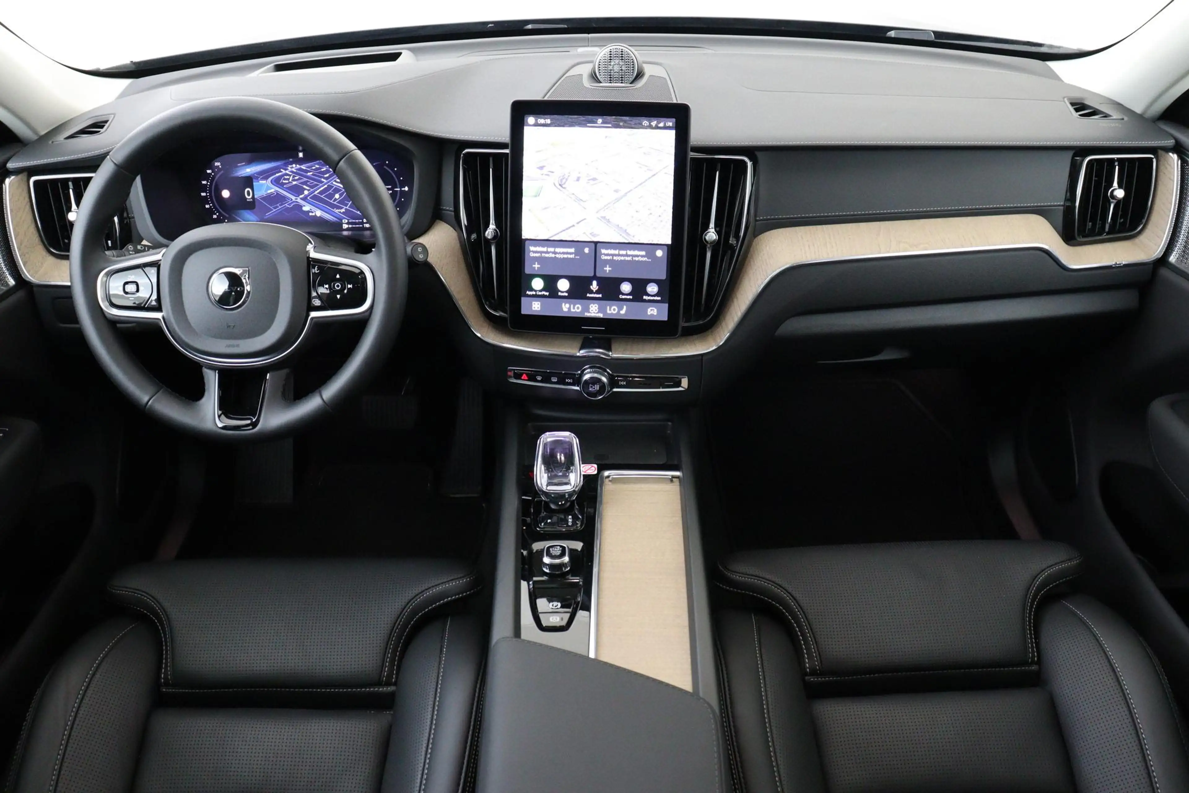 Volvo XC60 II T6 PLUG-IN HYBRID AWD ULTRA BRIGHT *FULL OPTION — photo 4