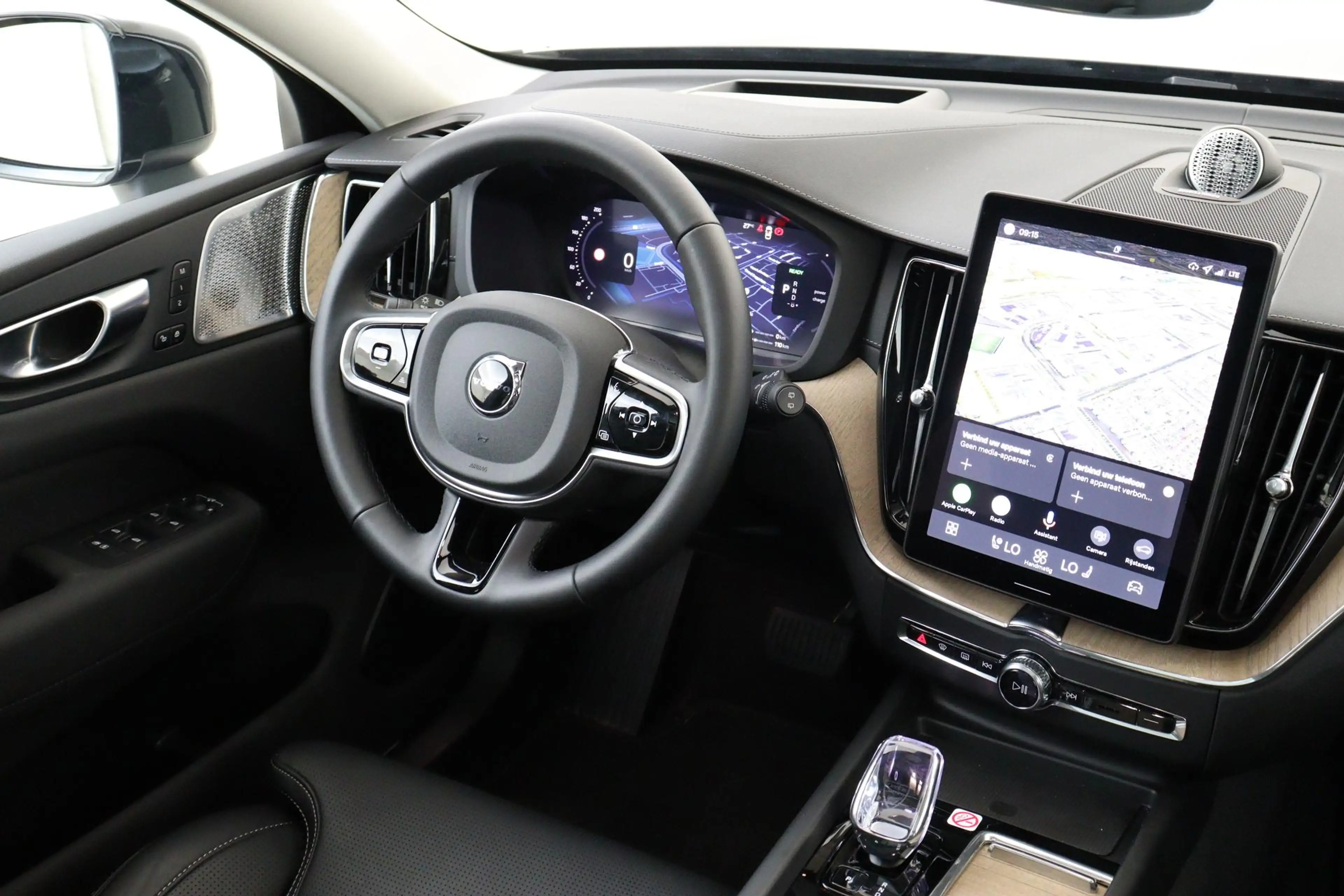 Volvo XC60 II T6 PLUG-IN HYBRID AWD ULTRA BRIGHT *FULL OPTION — photo 6