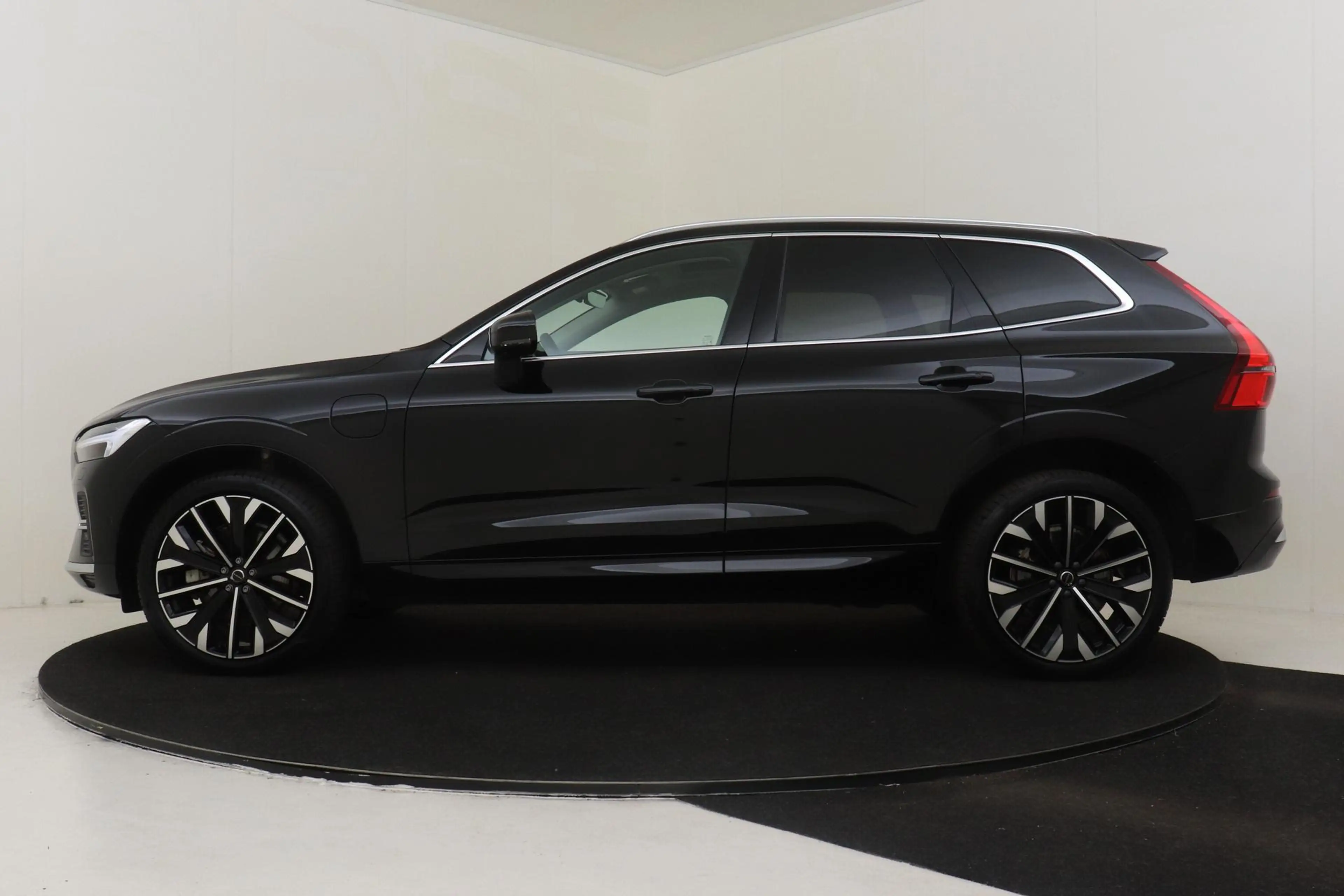 Volvo XC60 II T6 PLUG-IN HYBRID AWD ULTRA BRIGHT *FULL OPTION — photo 7