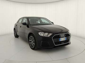 A1 Sportback 25 1.0 tfsi Identity Black s-tronic