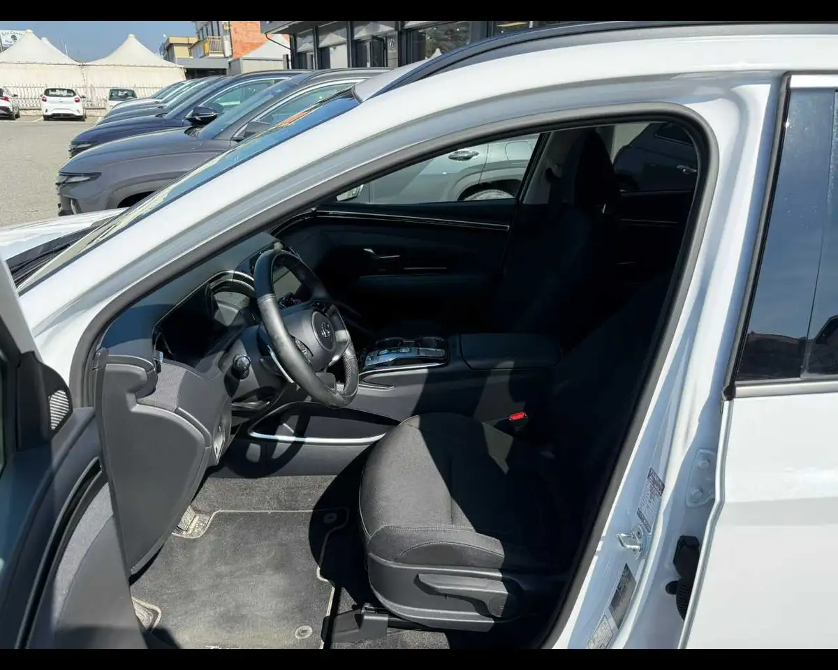 Hyundai TUCSON 1.6 HEV XLine 9
