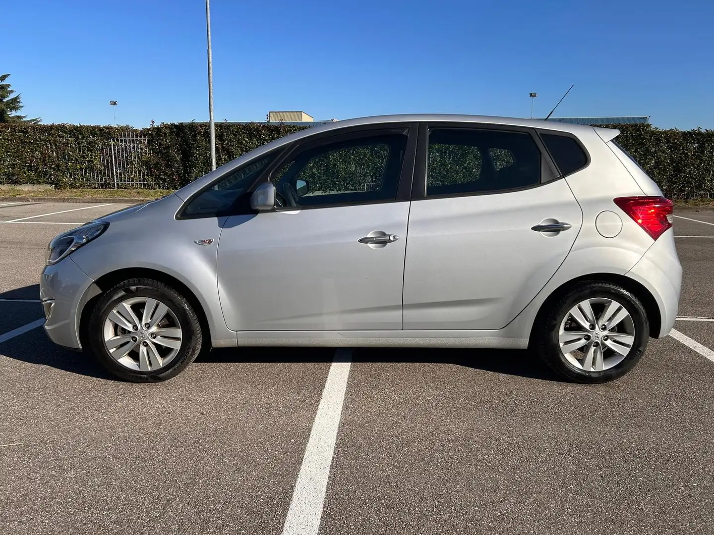 Hyundai iX20 ix20 1.4 Comfort Argento - 2