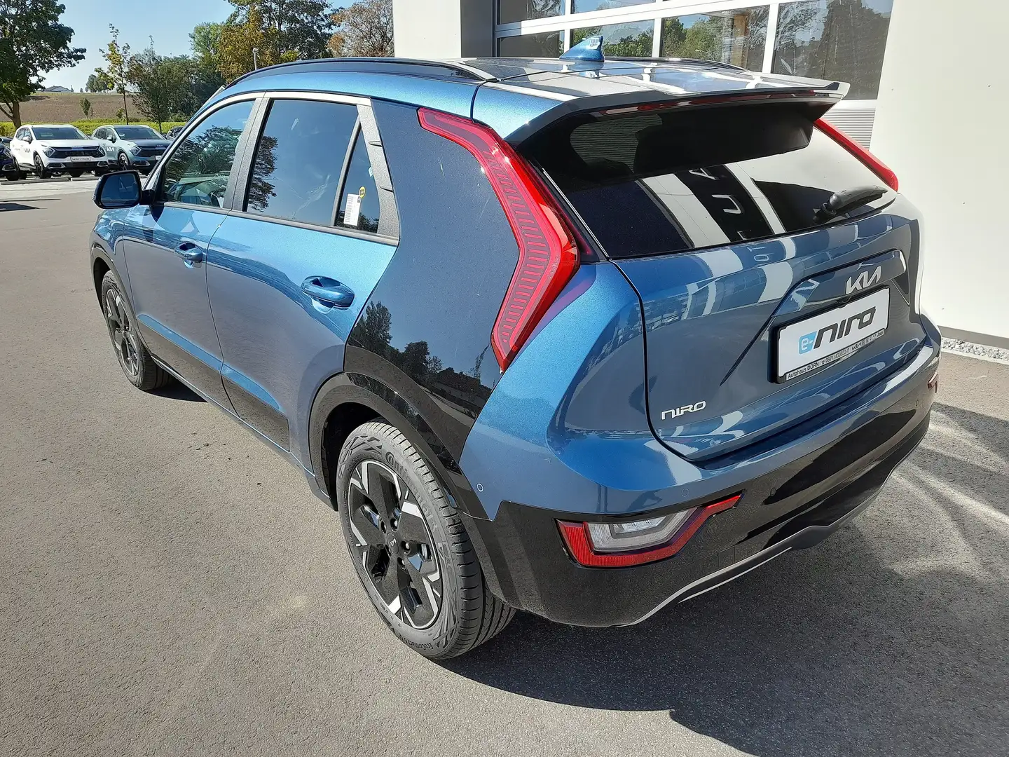 Kia e-Niro Inspiration 2023 WP Drive-Wise-/Tech-/Relax-Paket Blau - 2