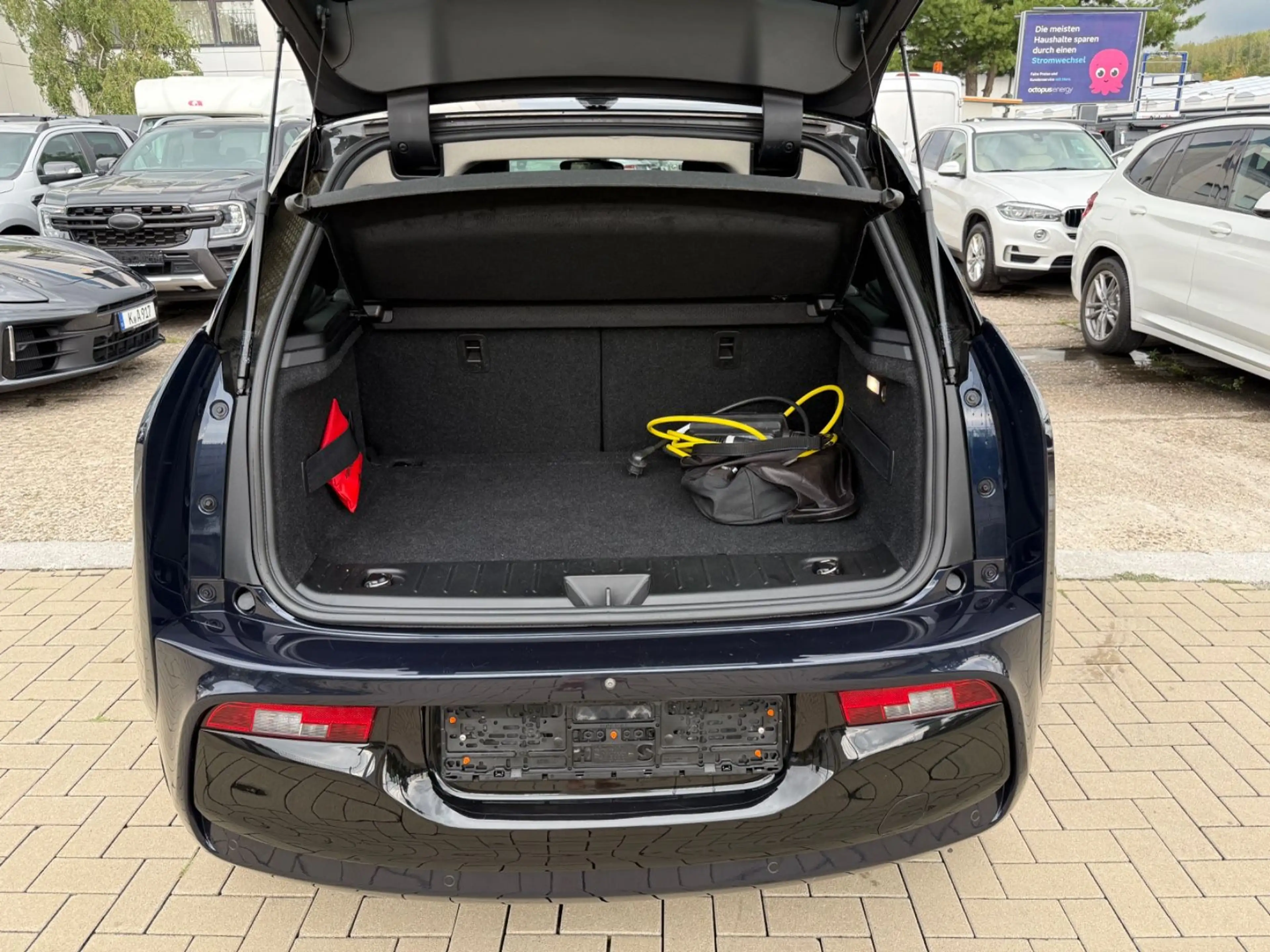BMW i3 Basis/LED/Leder/ACC/Keyless/Navi/Kamera — photo 18